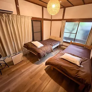 温泉街の入り口にあるゲストハウス Slow House ゲストハウス